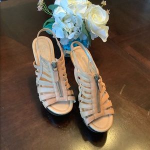 Jessica Simpson platform sandal/heels